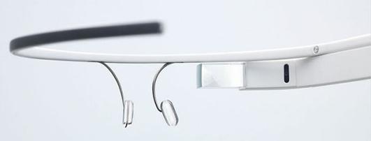 微软明年或推眼镜式计算设备 抗衡谷歌眼镜